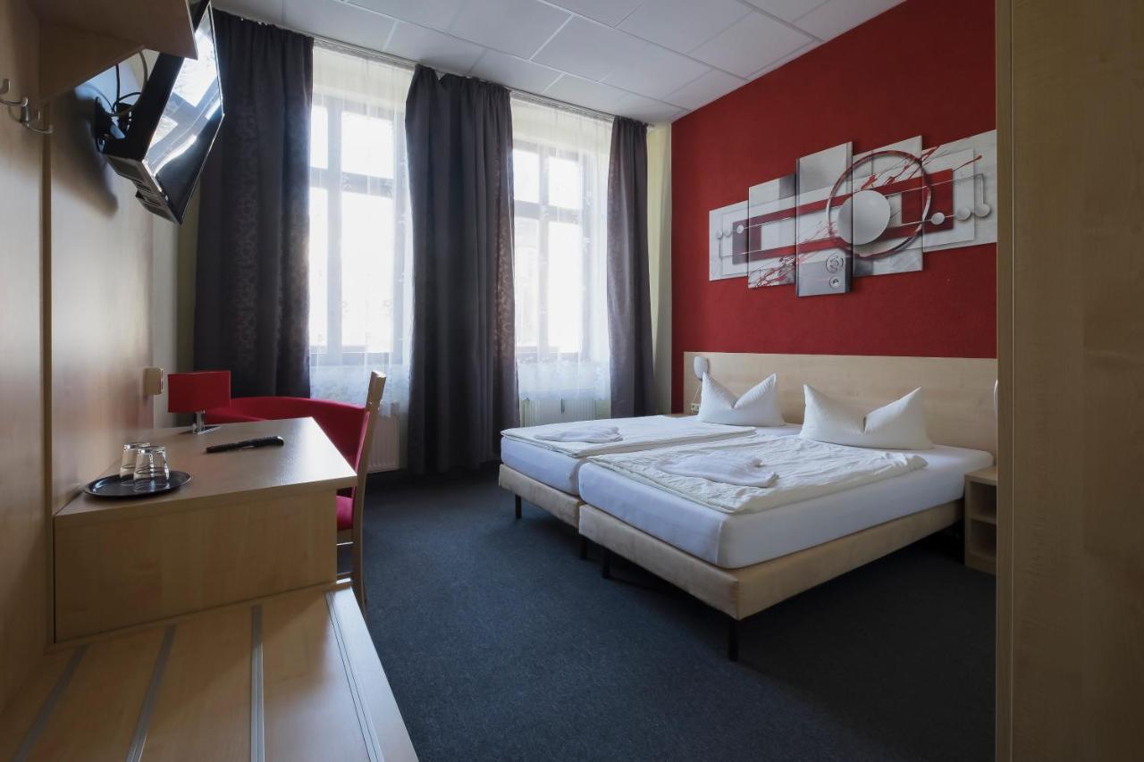 Görlitz Gaestehaus Lisakowski Pension Am Brautwiesenpark מראה חיצוני תמונה