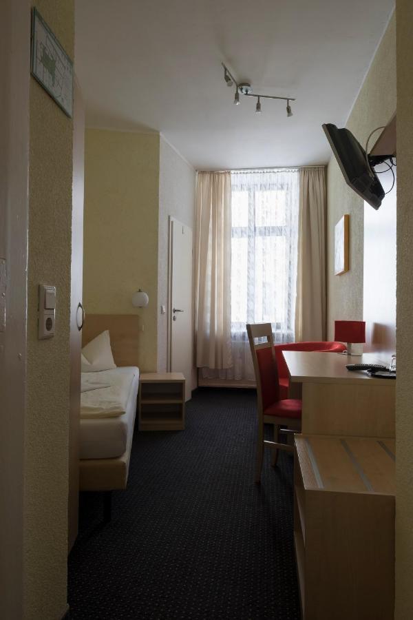 Görlitz Gaestehaus Lisakowski Pension Am Brautwiesenpark מראה חיצוני תמונה