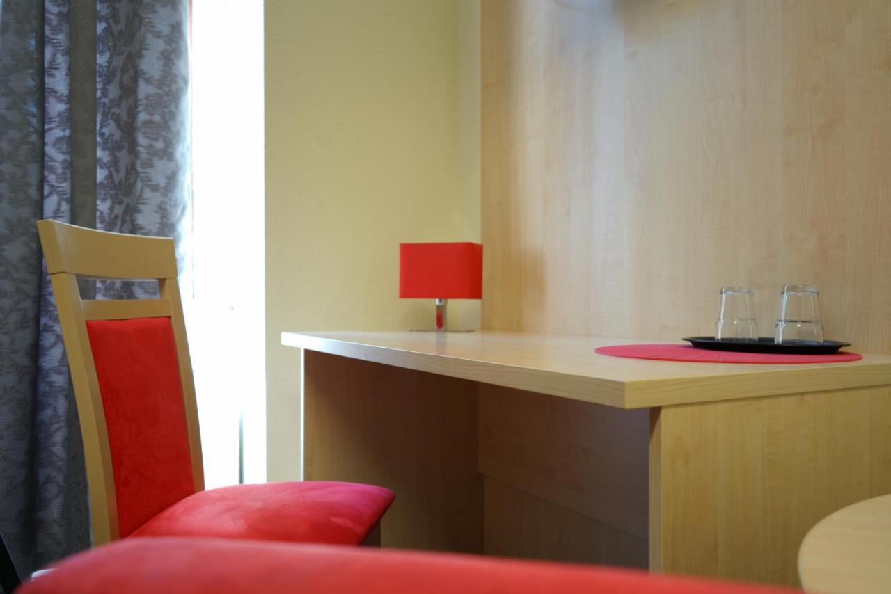 Görlitz Gaestehaus Lisakowski Pension Am Brautwiesenpark מראה חיצוני תמונה